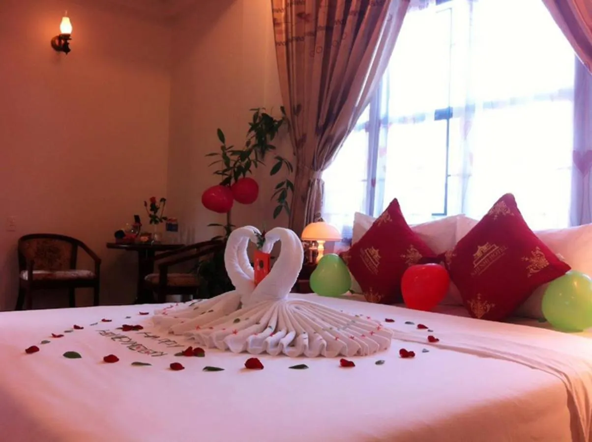 ***  Nhi Nhi Hotel Hoi An Vietnam