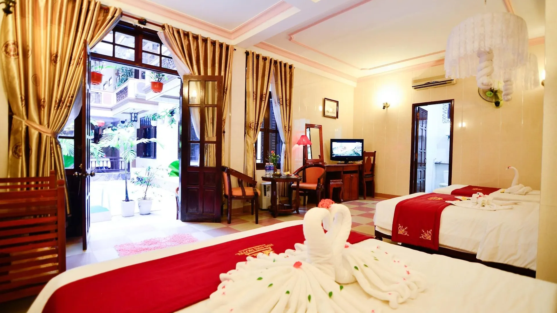 ***  Nhi Nhi Hotel Hoi An Vietnam