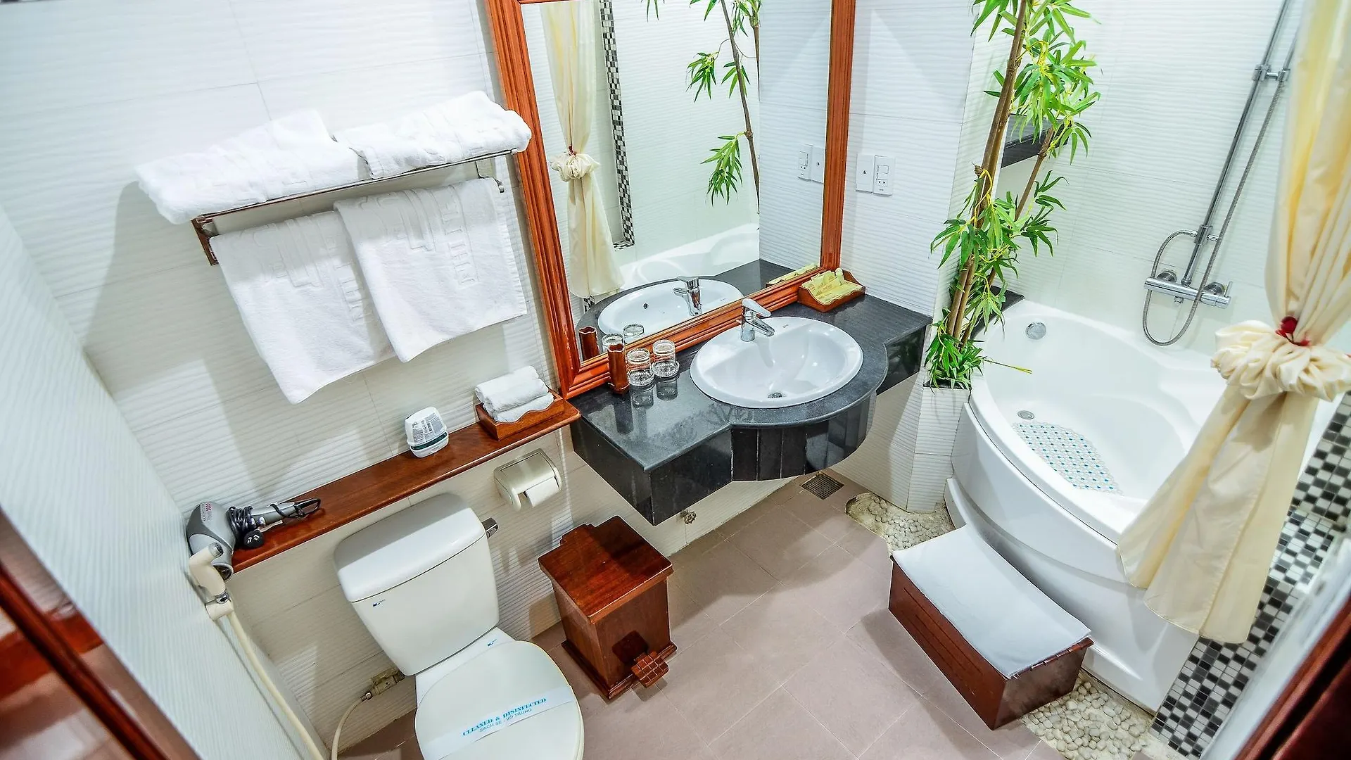 Nhi Nhi Hotel Hoi An